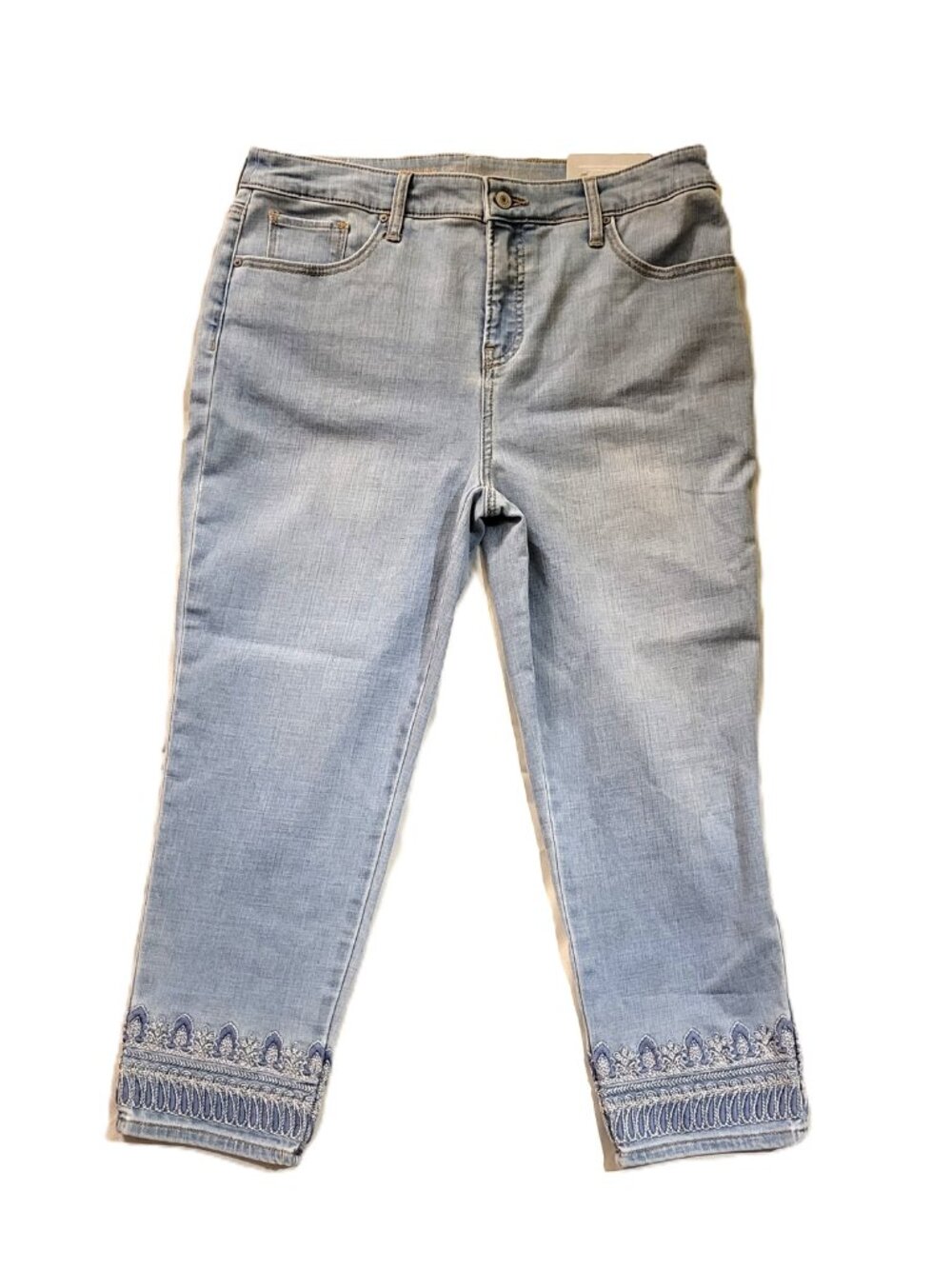 Chico's So Slimming Girlfriend Slim Leg Jeans 1.5 US 10 Light Wash Embroidered
